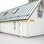 With Free Parking Pensionat Pärnu