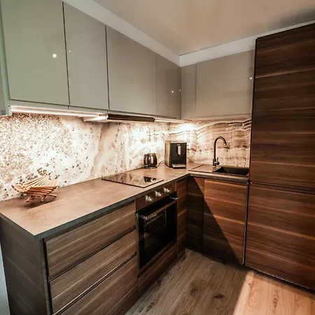 With Free Parking Guest house 4*