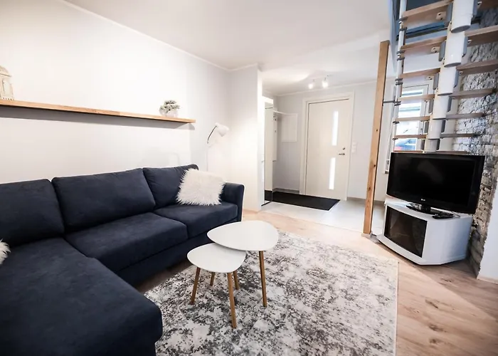 With Free Parking Guest house 4*