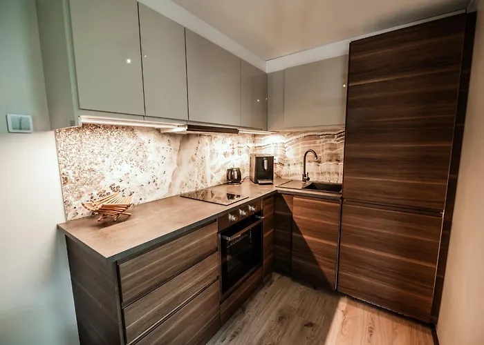 With Free Parking Guest house 4*